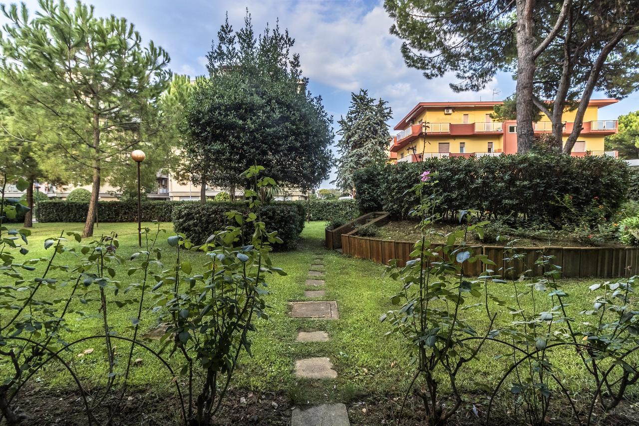 Zaffiro Luxury Silvi Vacanza Silvi Marina Exterior foto